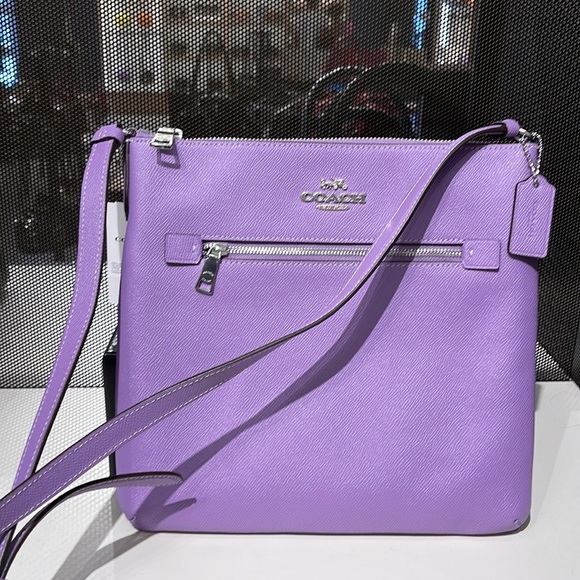 COACH ROWAN FILE BAG (COACH C1556)
SILVER/IRIS
NWT - Picture 13 of 16